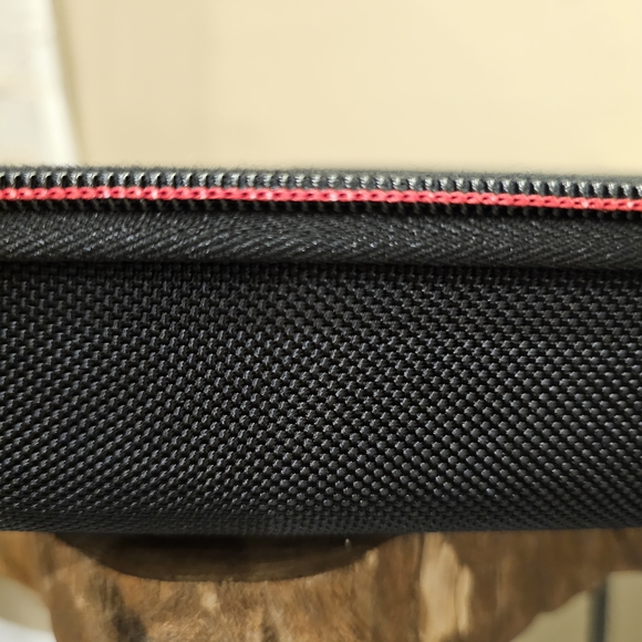 Nintendo Switch Game Traveler Deluxe Travel Case - Picture 4 of 11